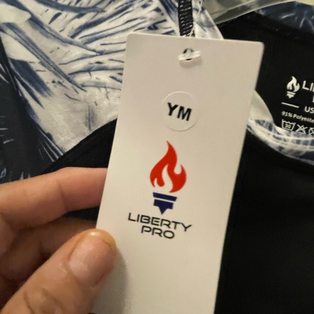 Liberty Pro Rashguard - Picture 8 of 11